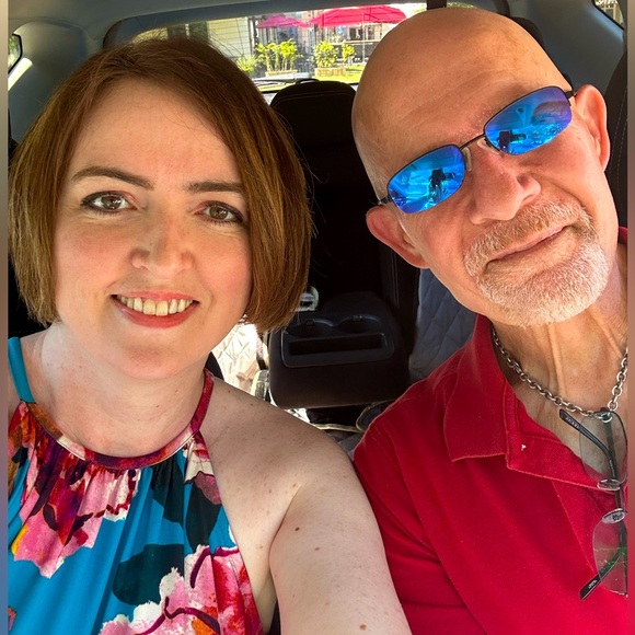 Meet your Posher, Jennifer - Picture 1 of 1